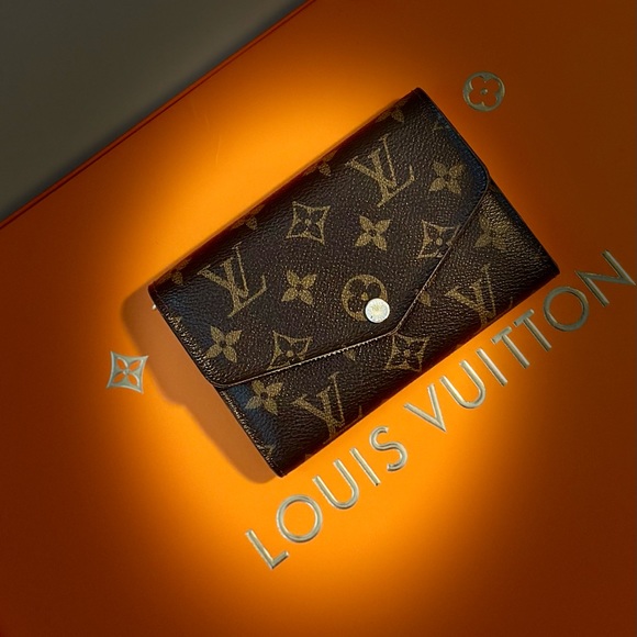 Louis Vuitton Accessories - Authentic Louis Vuitton Sarah Wallet w/Email Receipt